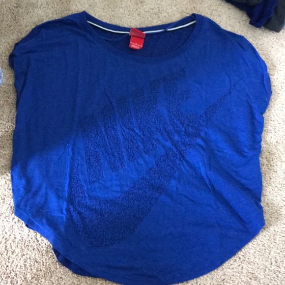 Nike Tops - Nike workout shirt size M Nike Tops - Nike workout shirt size M